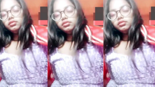 Glasses Young Girl Showing Masturbating On Video Call