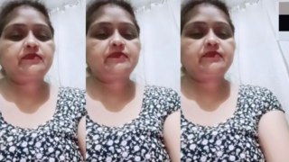 Pakistani Chubby Aunty Showing Her Big Boobs Pussy
