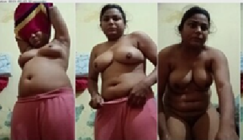 Punjabi Milf Fully Nude Showing Rubbing Her Pussy
