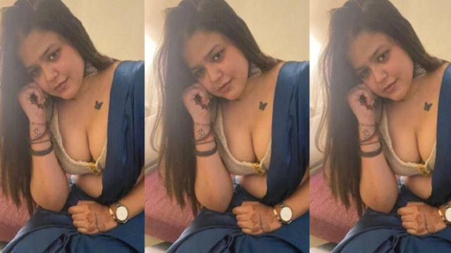 Sexy Indian Girlfriend Nude Show