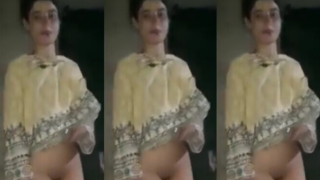 Slim Girlfriend Nude Captured