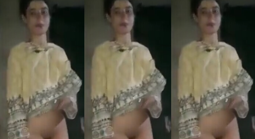 Slim Girlfriend Nude Captured