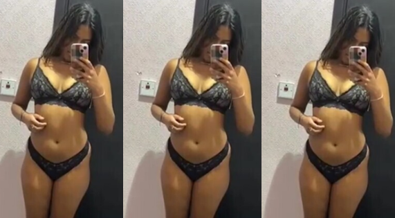 Thick Sexy Girlfriend Teasing Showing