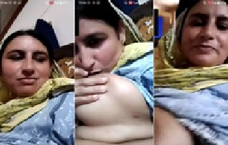 Bhabhi Playing With Her Boobies On Video Call