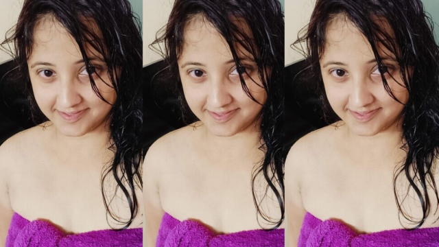 Big Boobs Horny Indian Milf Showing