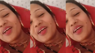 Cheater Horny Bhabhi Masturbating