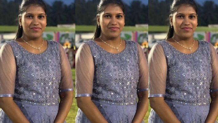 Cheater Sexy Figure Mallu Wife Showing For Lover