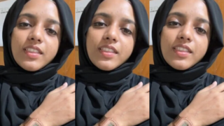 Hijabi Mallu Horny Girlfriend Showing Fingering