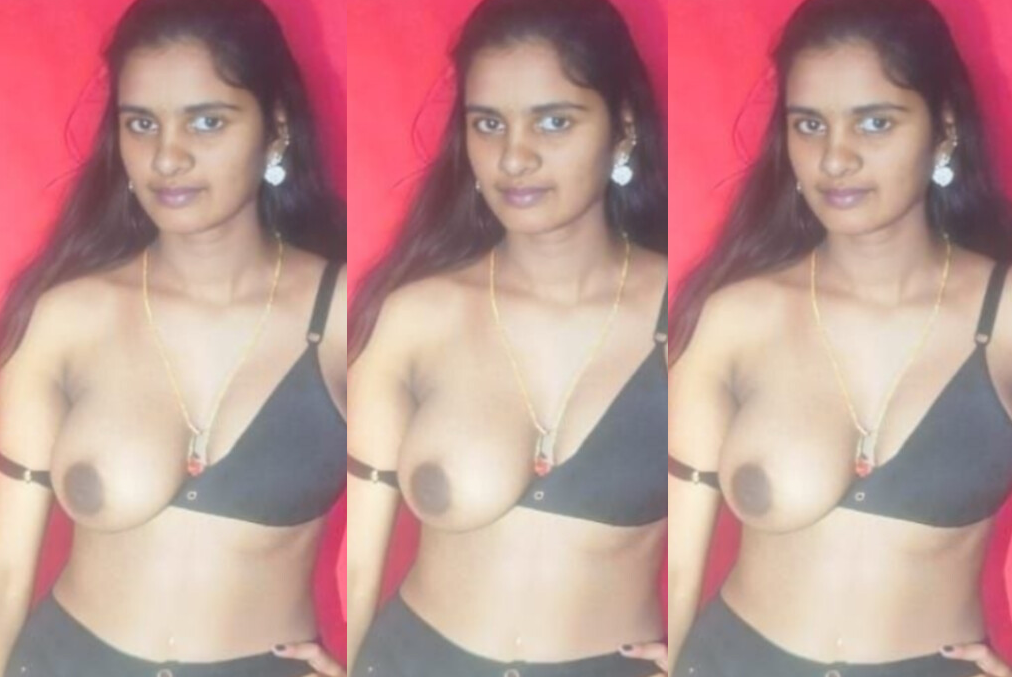 Innocent Tamil Wife Giving Blowjob