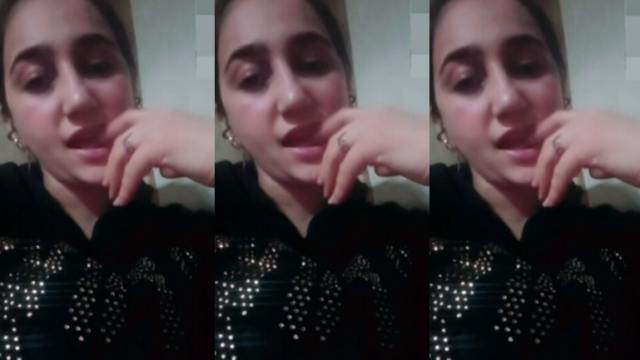 Pakistani Girl Showing On Video Call