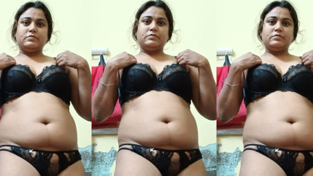 Punjabi Milf Showing More Video’s