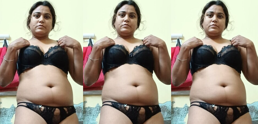 Punjabi Milf Showing More Video’s