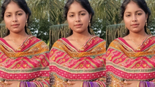 Village Tanker Girl Showing For Boyfriend