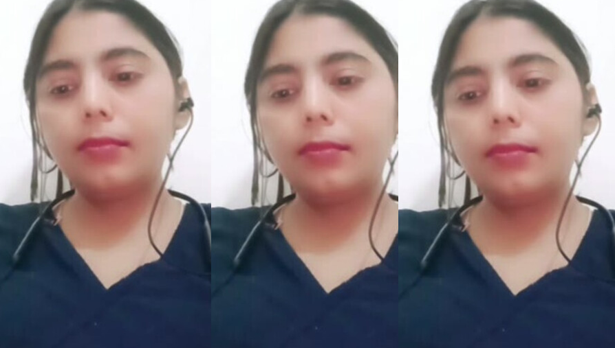 Bangladeshi Girl Showing Rubbing Her Pussy On Video Call