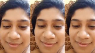 Chubby Bengali Gf Fingering Wet Pussy On VC