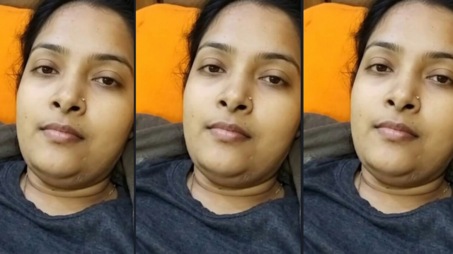Cheater Bhabhi Affair Showing Fingering On Video Call