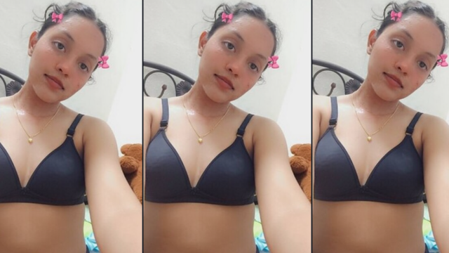 Malaysian Tamil Cute Girlfriend Showing Boobs Kissing & 10 Minute Shower Video