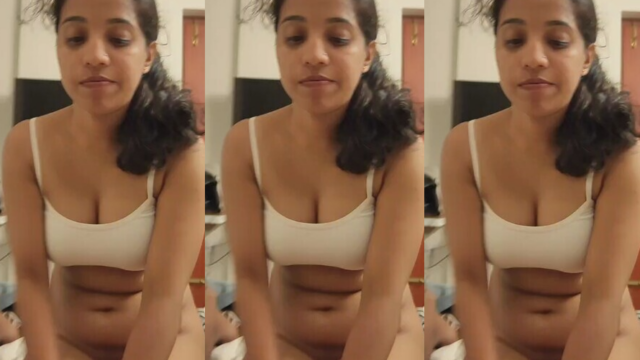 Mallu Horny Babe Giving Blowjob