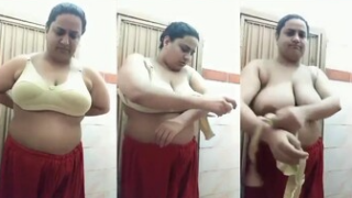 Tanker Milf Remove Dress Showing For Lover