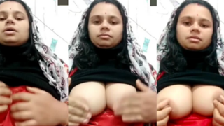 Bhabhi Showing Lover On Video Call
