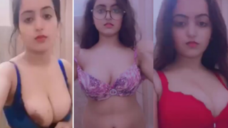 Big Boobs Horny Girl Showing Fingering