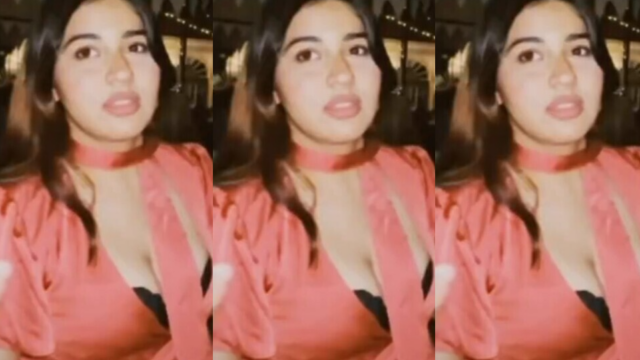 Sexy Indian Girlfriend Showing